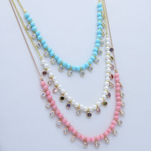 Carica l&#39;immagine nel visualizzatore di Gallery, Collana decolté colorato con chanel     PE 194
