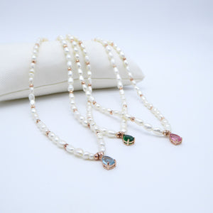 Collana perle naturali ed ematite con zircone goccia     PE 759