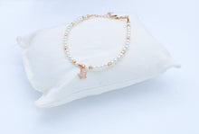 Carica l&#39;immagine nel visualizzatore di Gallery, Bracciale perline con ciondolo       Ref. S066
