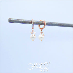 Orecchini scatto con con perle e stelle lisce o zirconi blu  Ref. O 119 - O 416