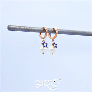Orecchini scatto con con perle e stelle lisce o zirconi blu  Ref. O 119 - O 416