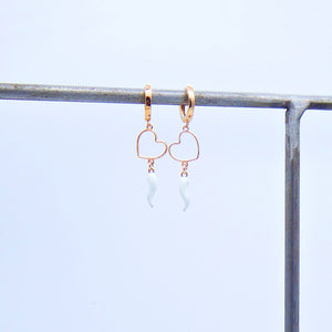 Orecchini a scatto con cuore a filo e cornetti a smalto  Ref. O449/2