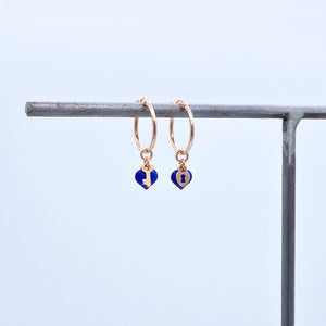 Orecchini a baionetta sdoppiati con ciondoli cuore smalto e chiave lucchetto in argento  Ref. O 453