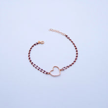 Carica l&#39;immagine nel visualizzatore di Gallery, Bracciale palline smaltate con intermezzo cuore grande a filo   Ref. B 877
