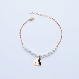 Bracciale con perle e ciondoli fortuna  Ref. B 621