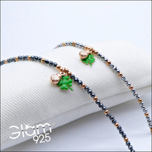 Carica l&#39;immagine nel visualizzatore di Gallery, Bracciale ematite e palline argento rosa con Quadrifoglio smalto e coccinella  Ref. B 616
