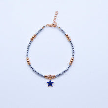 Carica l&#39;immagine nel visualizzatore di Gallery, Bracciale Ematite colorata con palline argento e ciondoli misti zirconi   Ref. B 333
