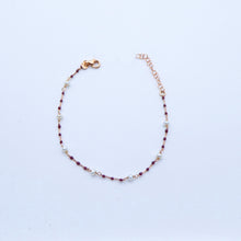 Carica l&#39;immagine nel visualizzatore di Gallery, Bracciale palline smaltate con inserti perline  Ref. B 850/2
