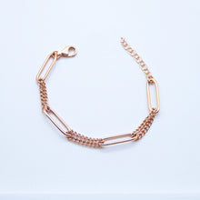 Carica l&#39;immagine nel visualizzatore di Gallery, Bracciale ovaloni e maglia groumette  B DV067
